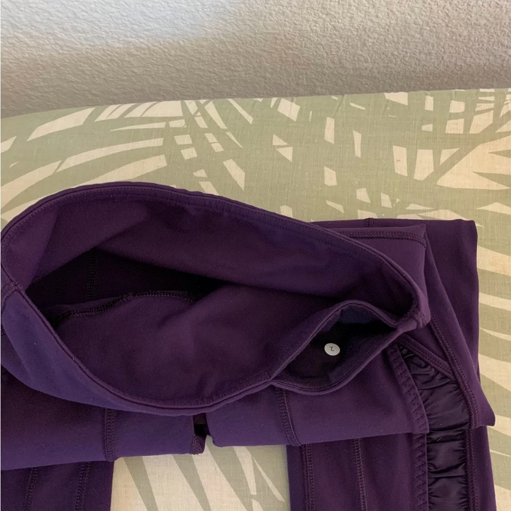 Lululemon Purple Side Gathered Satin Detail Leggings Sz 2 - Picture 7 of 13
